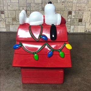Charlie Brown’s Snoopy Christmas Candy Cookie Dish